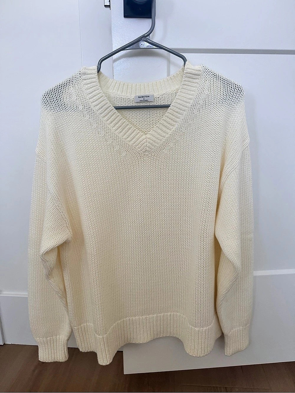 Aritzia (Babaton) Essential Sky Cotton Touchbase Sweater Cream Size Small